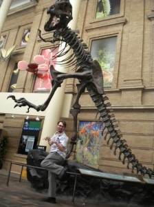 Giant theropod totem